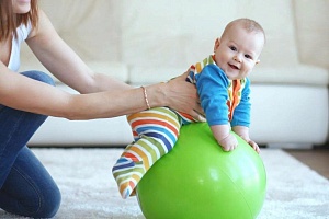 Общий массаж и гимнастика у детей раннего возраста